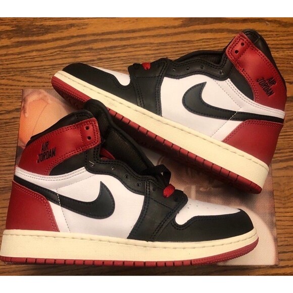 Other - NIKE AIR JORDAN BLACK REIMAGINE TOE 5Y